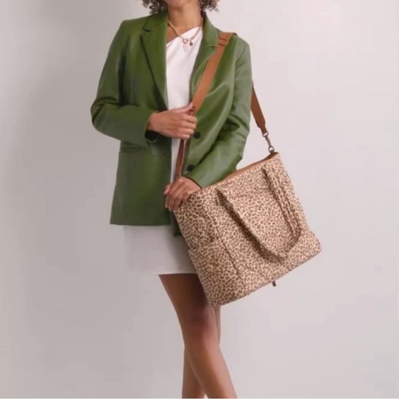 NWT BÉIS / Beis x Elsa Hosk Cream Brown Quilted Tote Bag Wild Child - Picture 4 of 14